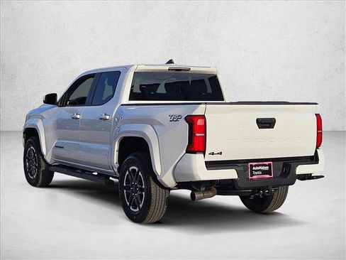 Used 2024 Toyota Tacoma TRD Sport AWD/4WD image 8