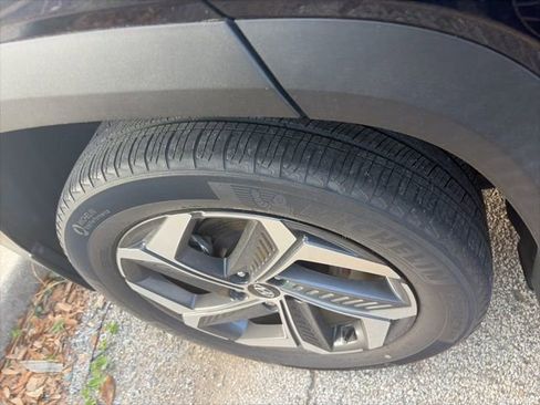 Used 2022 Hyundai Tucson Limited AWD/4WD image 6