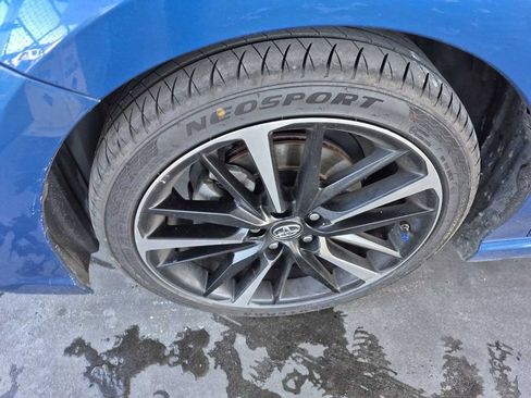 Used 2019 Toyota Camry XSE image 11