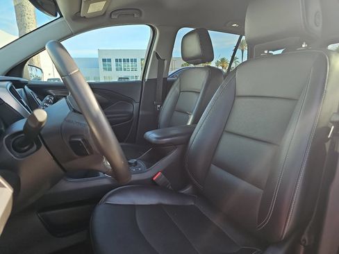 Used 2022 GMC Terrain SLT FWD image 15