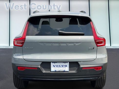 Certified 2026 Volvo XC40 B5 Plus AWD/4WD image 6