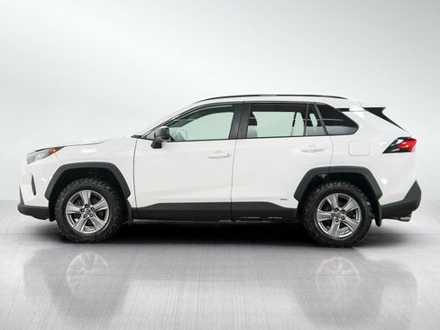 Used 2022 Toyota RAV4 LE AWD/4WD image 2