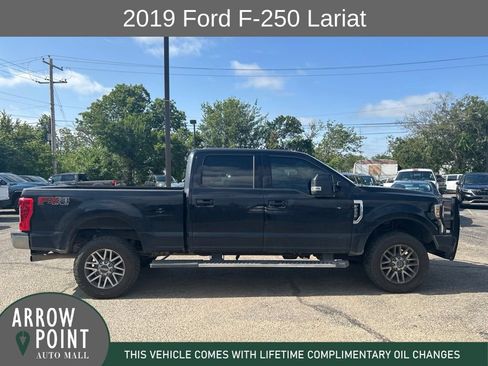 Used 2019 Ford F250 Lariat w/ Lariat Value Package AWD/4WD image 2