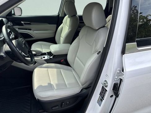 Used 2022 Kia Telluride S FWD image 22