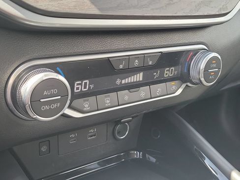 Used 2023 Nissan Altima 2.5 SL FWD image 18