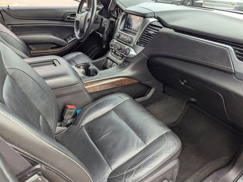 Used 2016 Chevrolet Suburban LT image 14