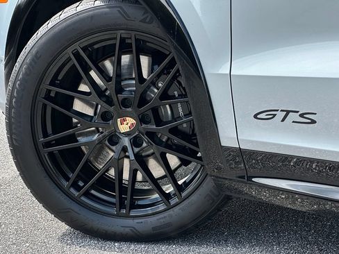 Certified 2026 Porsche Cayenne GTS AWD/4WD image 23