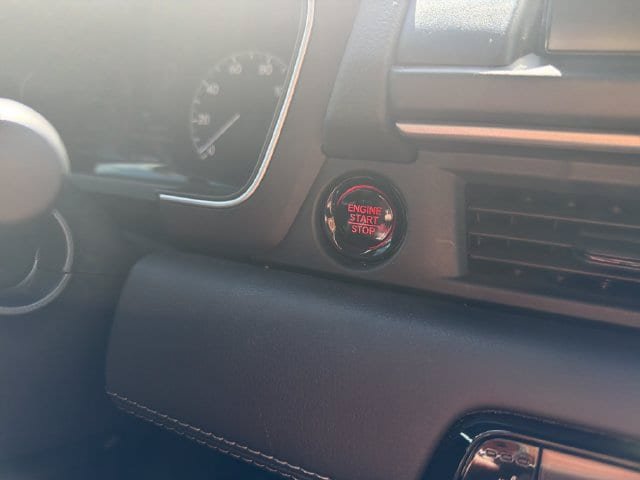 Used 2025 Honda Pilot EX-L image 37