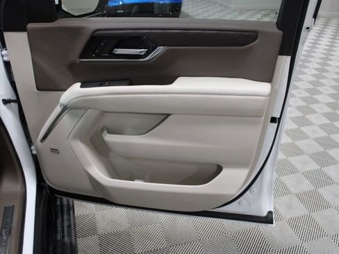 New 2026 GMC Yukon Denali w/ Denali Reserve Package AWD/4WD image 27