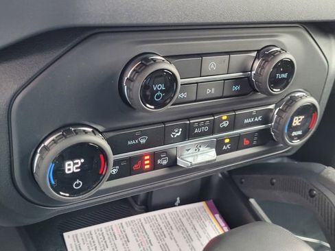 New 2025 Ford Bronco Badlands image 45