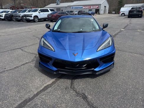 Used 2023 Chevrolet Corvette Stingray Premium Cpe w/ Z51 Performance Package RWD image 3