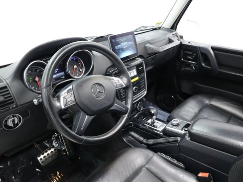 Used 2017 Mercedes-Benz G 550 image 2