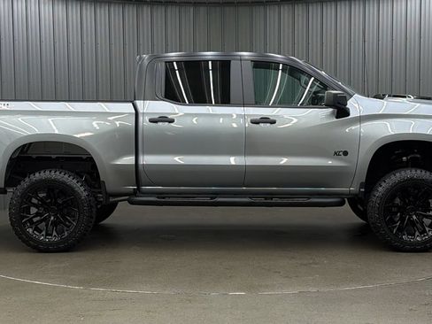 Used 2026 Chevrolet Silverado 1500 Custom Trail Boss w/ LPO, Dark Essentials Package AWD/4WD image 6