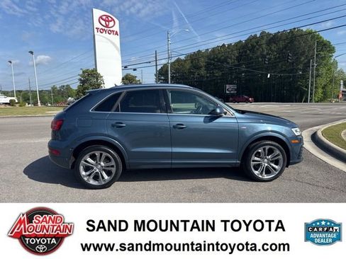 Used 2018 Audi Q3 2.0T Premium Plus w/ Premium Plus Package AWD/4WD image 2
