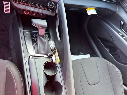 New 2025 Hyundai Elantra Sport image 31