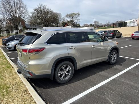 Used 2015 Toyota Highlander XLE image 14