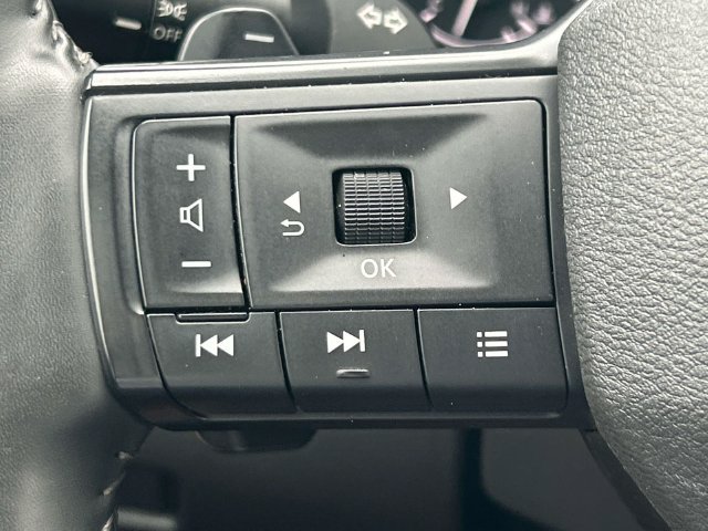 Certified 2025 Nissan Rogue SV AWD/4WD image 29