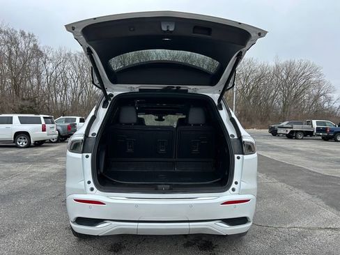 Used 2022 Buick Enclave Avenir w/ Avenir Technology Package AWD/4WD image 19