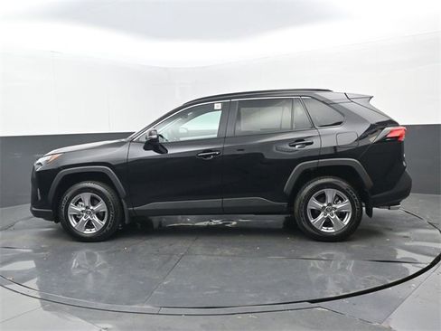 Used 2025 Toyota RAV4 XLE image 22