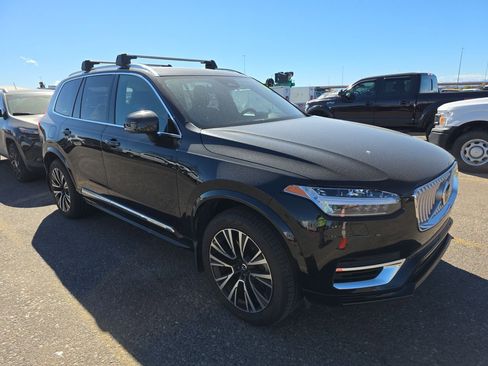 Used 2023 Volvo XC90 T8 Core image 7