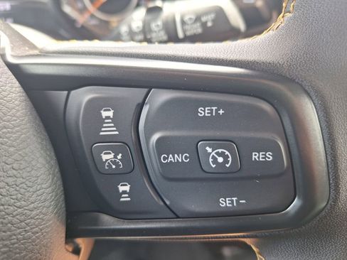 Used 2024 Jeep Wrangler Unlimited Sport AWD/4WD image 24