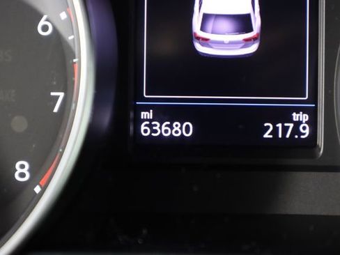 Used 2020 Volkswagen Tiguan SE w/ Panoramic Sunroof Package image 35