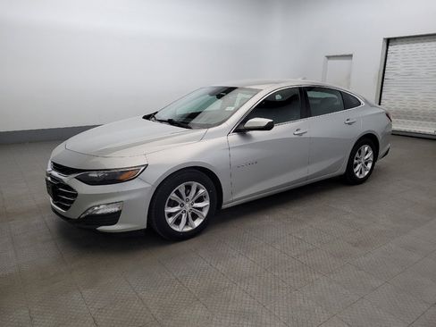 Used 2019 Chevrolet Malibu LT image 2