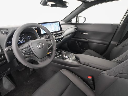 New 2025 Lexus UX 300h AWD image 9