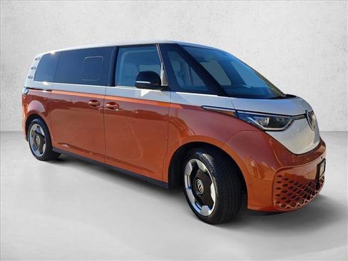 Used 2025 Volkswagen ID. Buzz Pro S Plus image 3