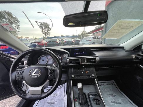 Used 2016 Lexus IS 200t w/ Luxury Package image 9