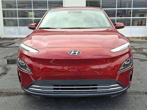 Used 2023 Hyundai Kona SEL image 5