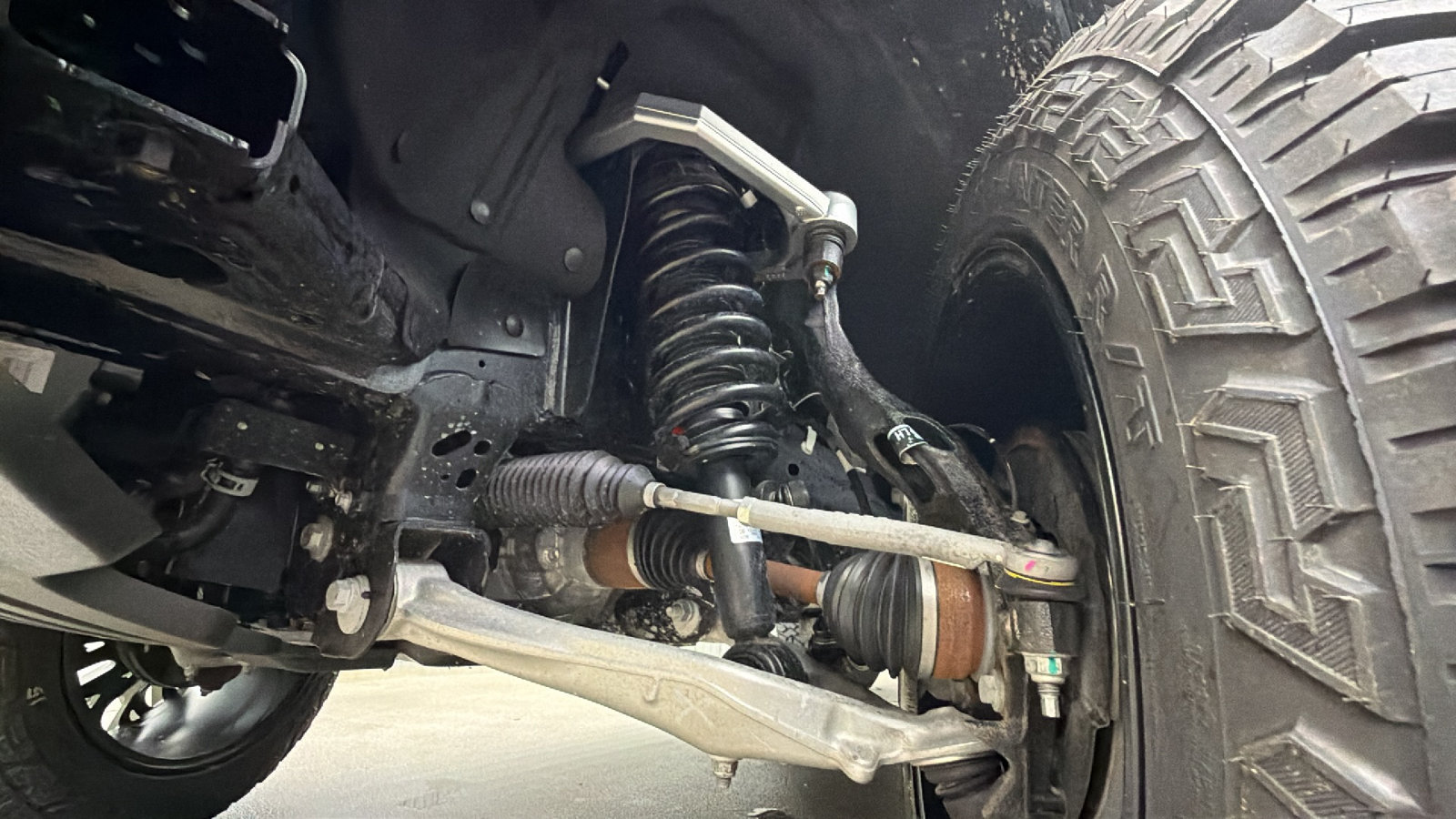 Used 2025 Ford Bronco Outer Banks AWD/4WD image 16