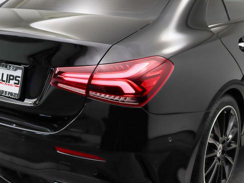 Used 2021 Mercedes-Benz A 220 w/ AMG Line image 11