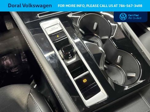 Certified 2025 Volkswagen Atlas SE w/ Black Wheel Package image 20