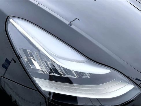Used 2020 Tesla Model 3 Standard Range Plus image 26