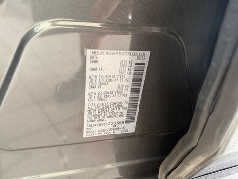 Used 2025 Nissan Pathfinder SV AWD/4WD image 25