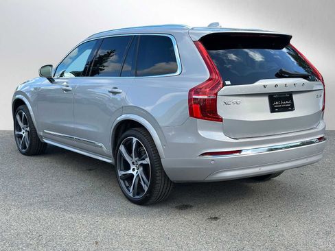Used 2025 Volvo XC90 B6 Ultra w/ Lounge Package image 5