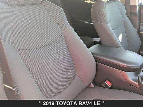 Used 2019 Toyota RAV4 LE image 35
