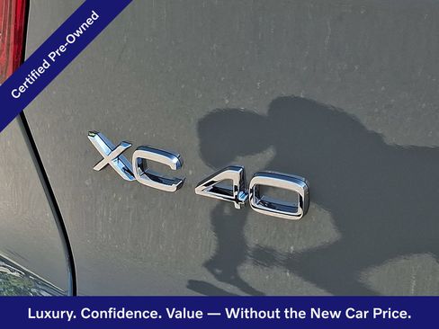 Certified 2024 Volvo XC40 B5 Plus w/ Protection Package Premier AWD/4WD image 31