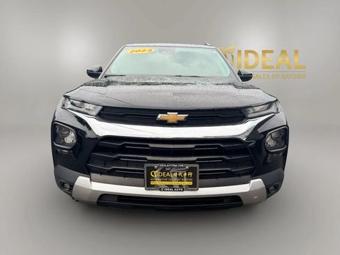 Used 2023 Chevrolet TrailBlazer LT w/ Convenience Package AWD/4WD image 2