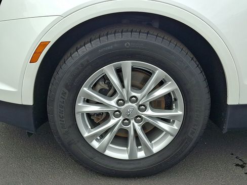 Certified 2023 Cadillac XT5 Luxury AWD/4WD image 10