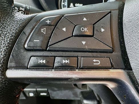 Used 2025 Nissan Versa SR w/ Trunk Package FWD image 21