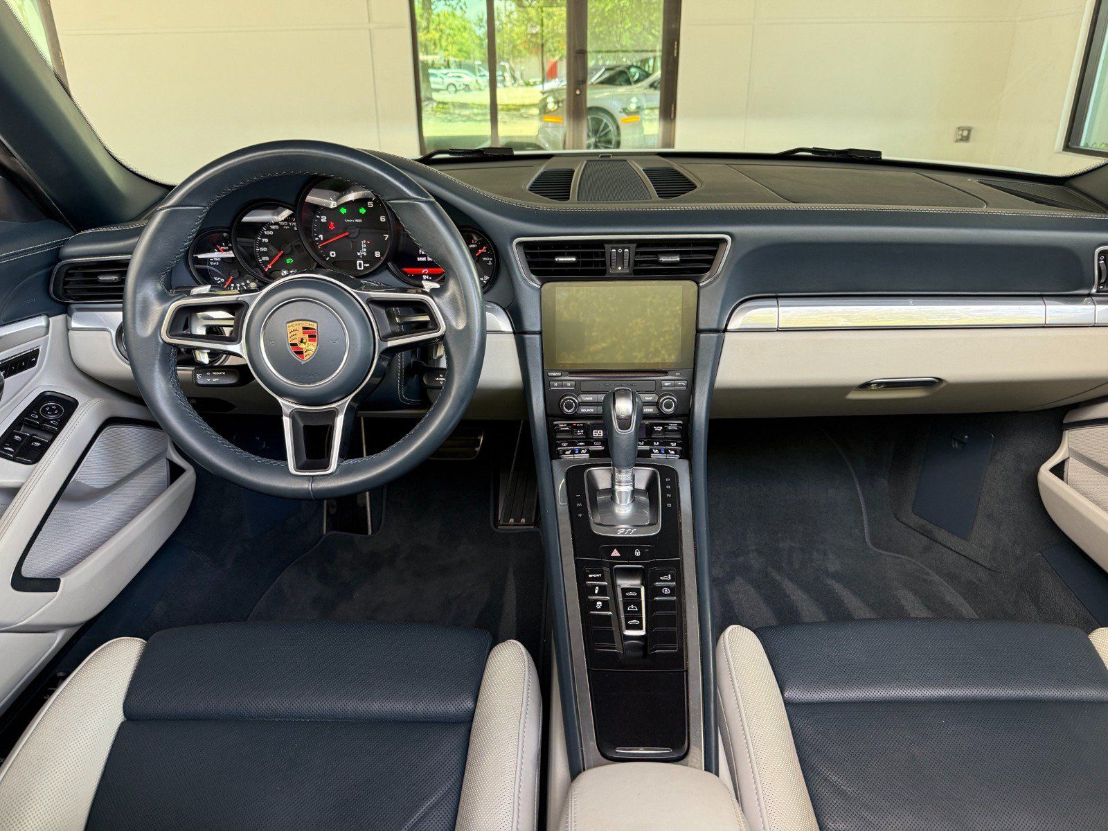 Used 2018 Porsche 911 Targa 4S image 40
