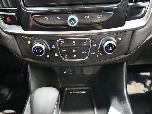 Used 2024 Chevrolet Traverse High Country AWD/4WD image 28