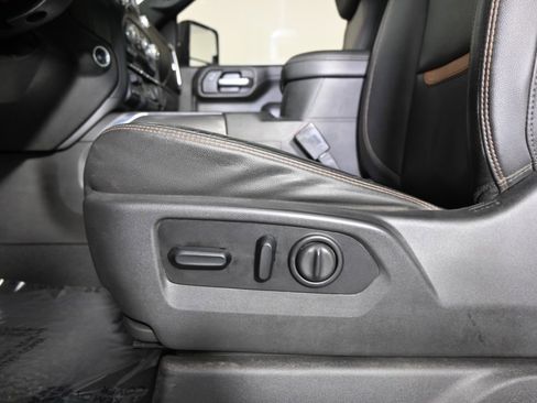 Used 2021 GMC Sierra 3500 AT4 image 26