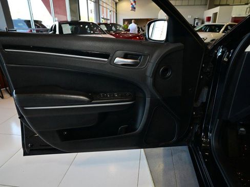 Used 2023 Chrysler 300 Touring AWD/4WD image 15