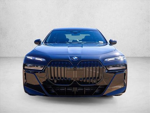New 2026 BMW 760i xDrive image 2
