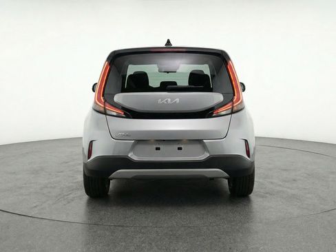 Used 2025 Kia Soul LX w/ LX Technology Package image 7