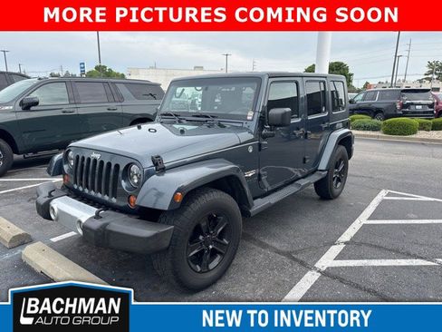 Used 2008 Jeep Wrangler Unlimited Sahara AWD/4WD image 4