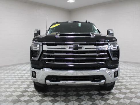 Used 2024 Chevrolet Silverado 2500 LTZ w/ LTZ Convenience Package AWD/4WD image 7